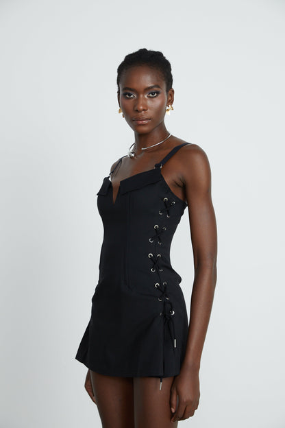 Jaina black hook & eye pocket dress