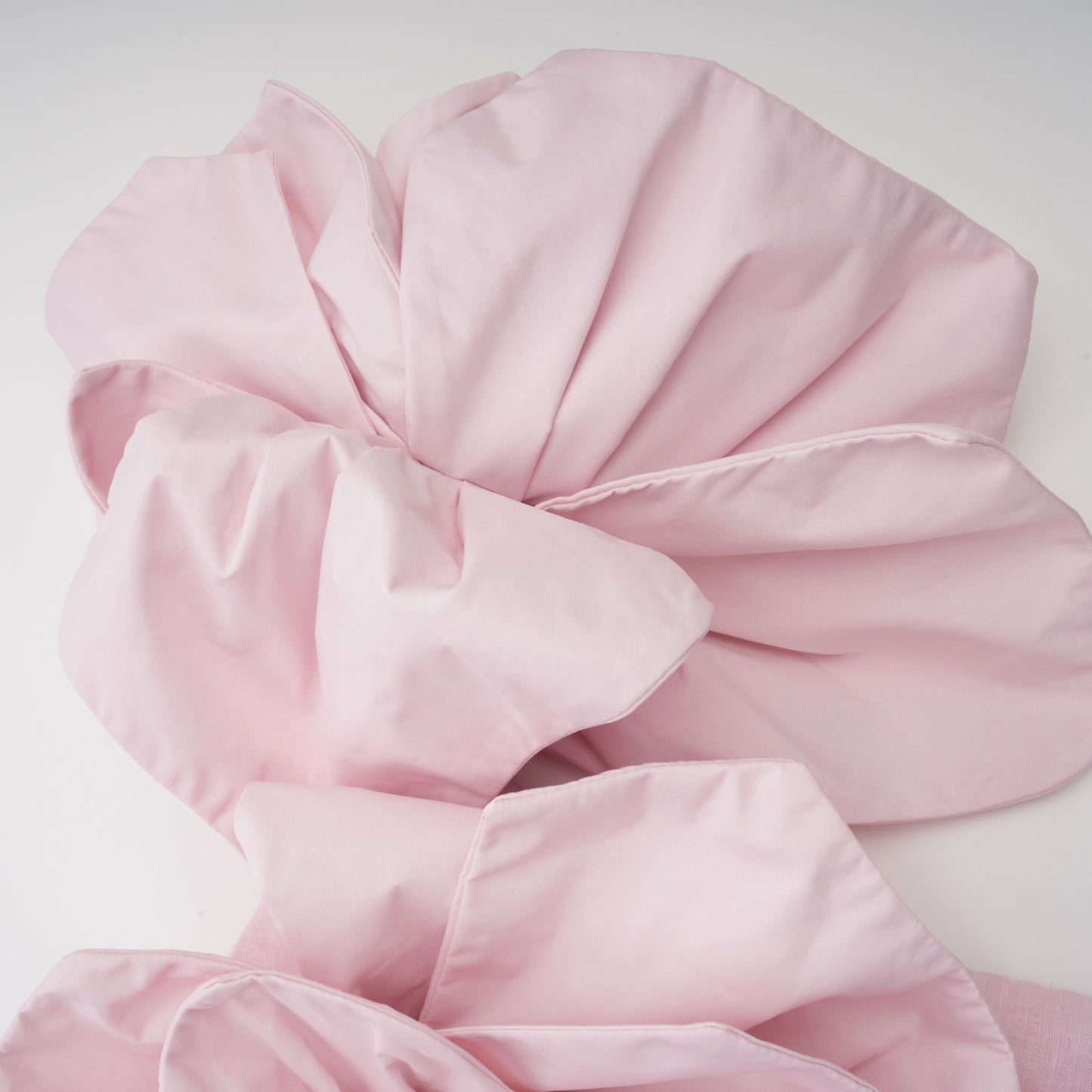 Juliette pink off-shoulder 3D-petal mini dress
