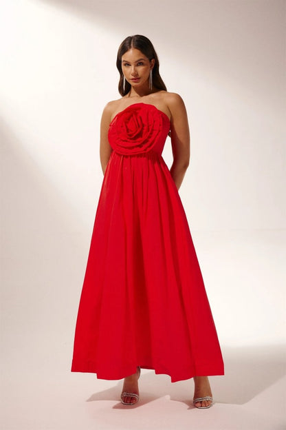Sculpted Flower Strapless Maxi Dress-Sunfere